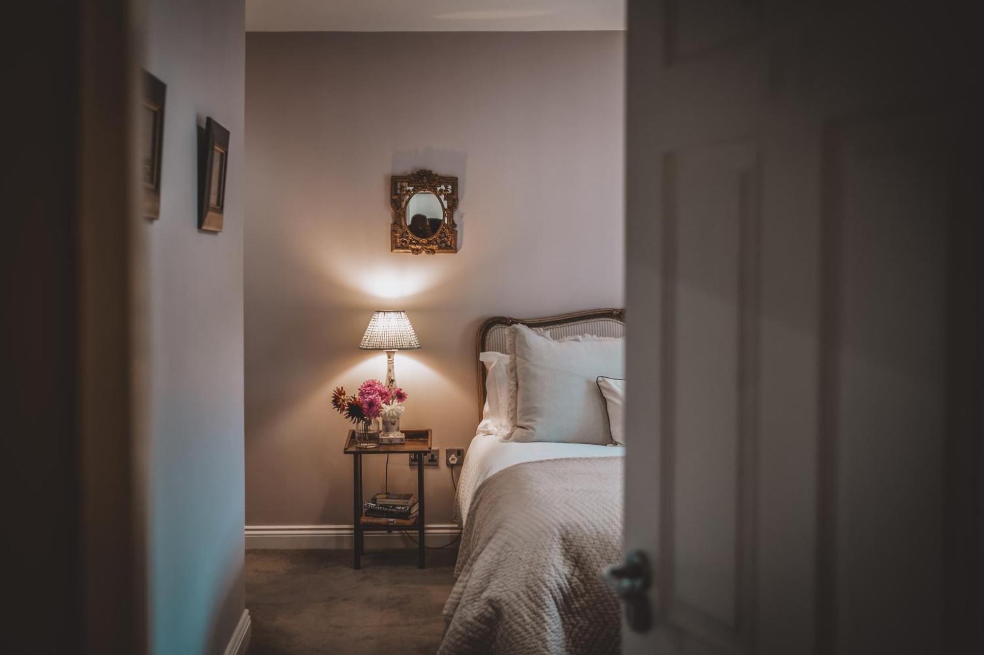 The Hare & Hounds Inn Bowland Bridge Exteriér fotografie