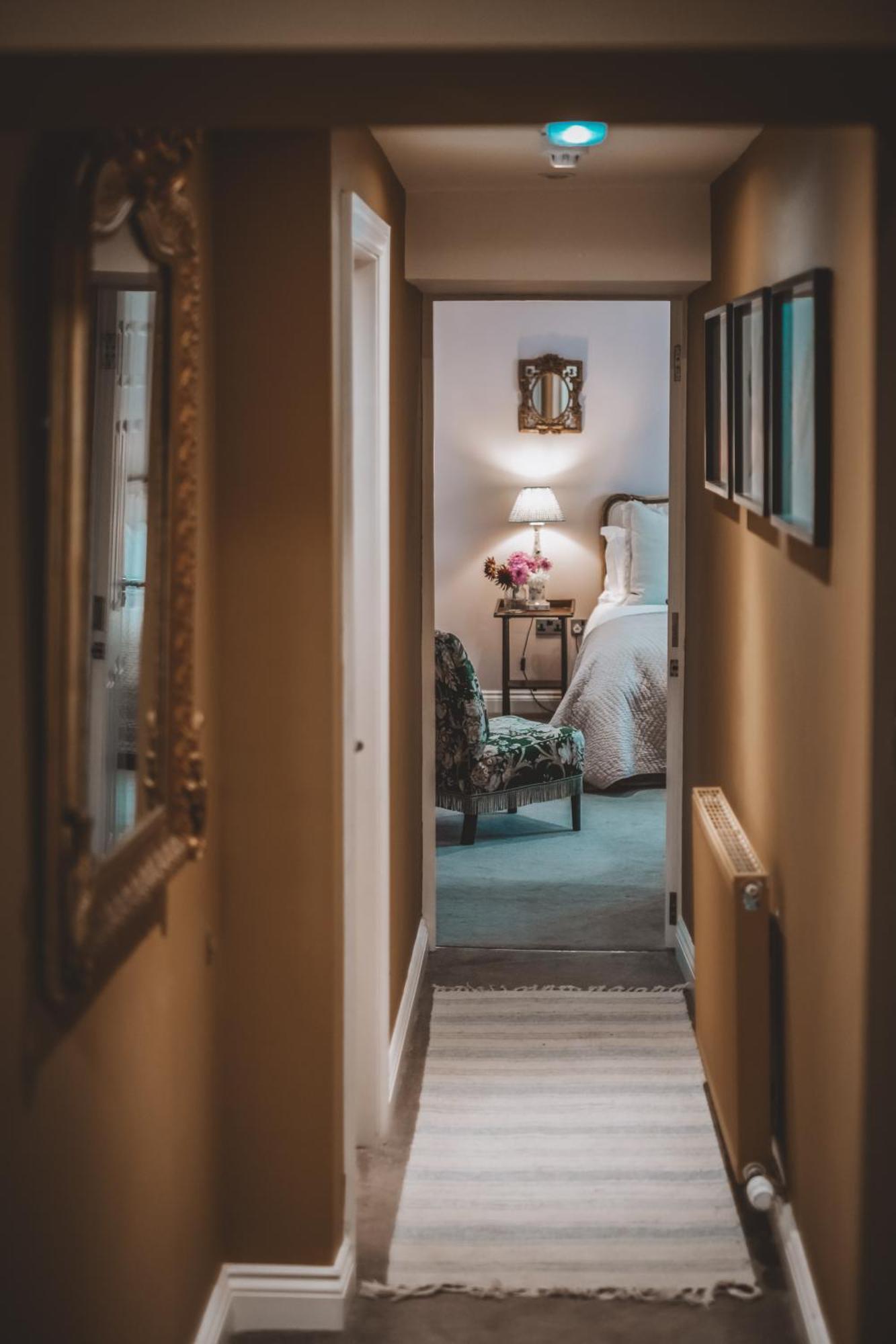 The Hare & Hounds Inn Bowland Bridge Exteriér fotografie
