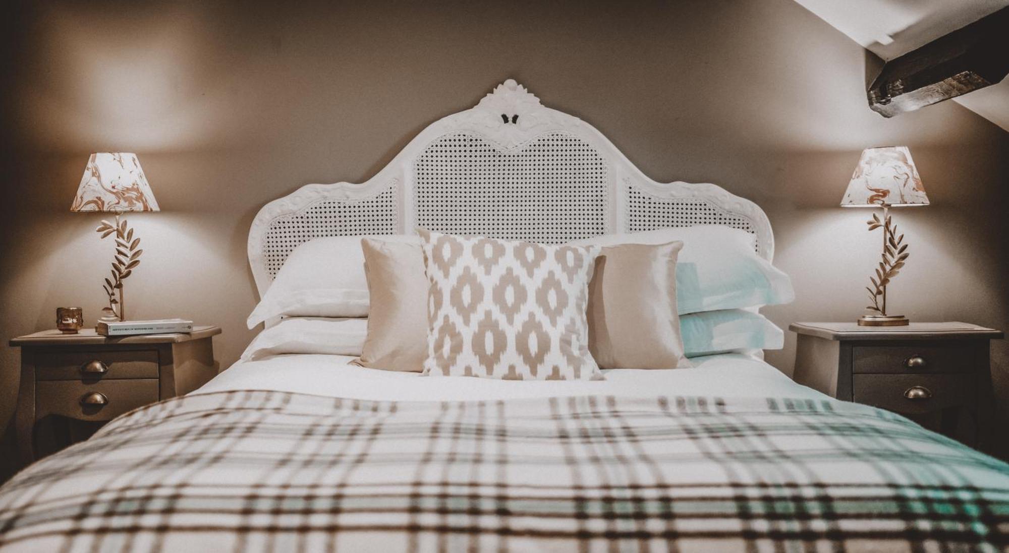 The Hare & Hounds Inn Bowland Bridge Exteriér fotografie