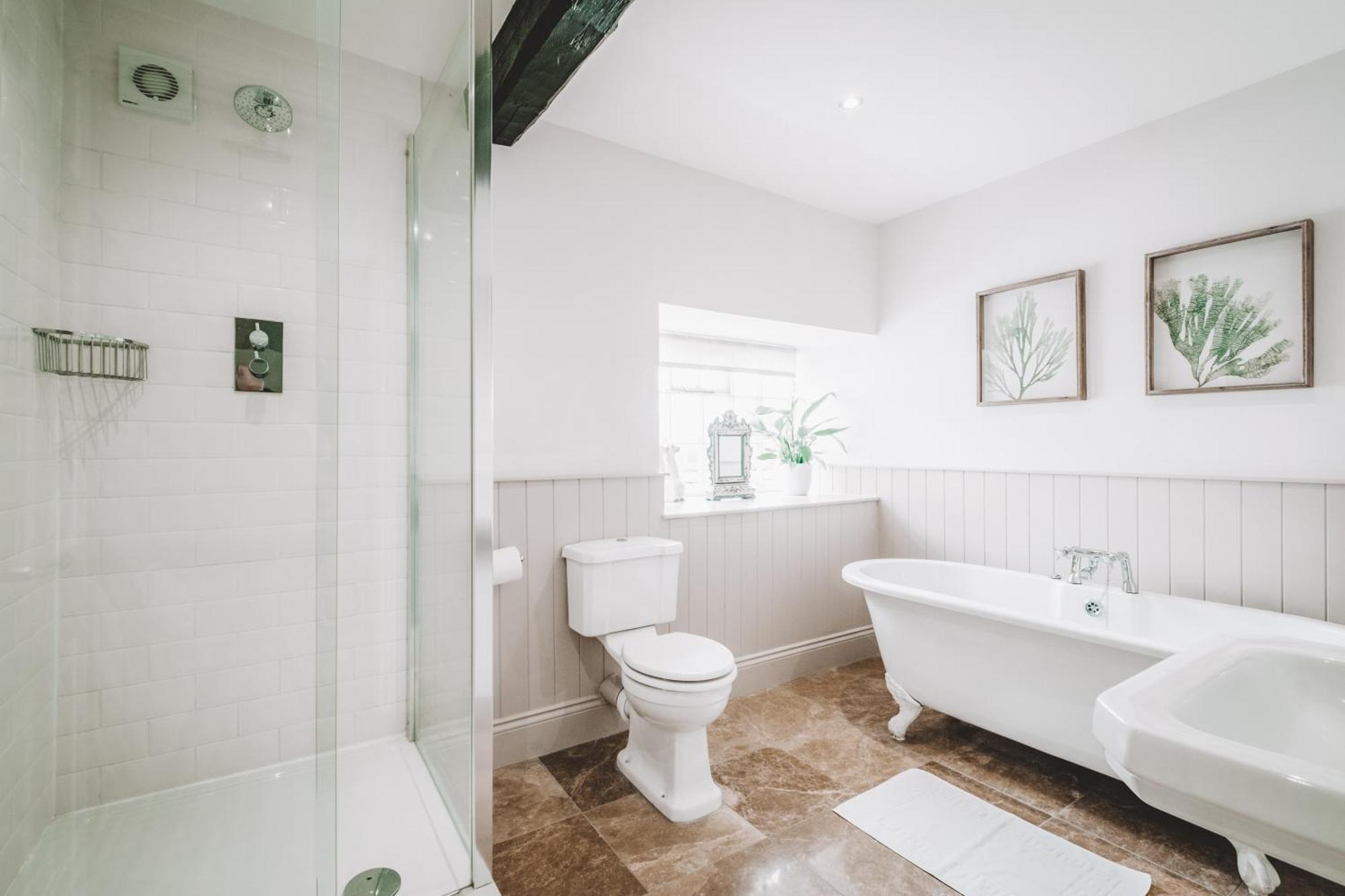 The Hare & Hounds Inn Bowland Bridge Exteriér fotografie