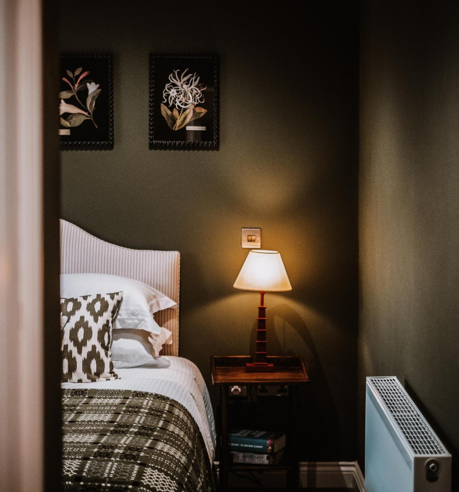 The Hare & Hounds Inn Bowland Bridge Exteriér fotografie