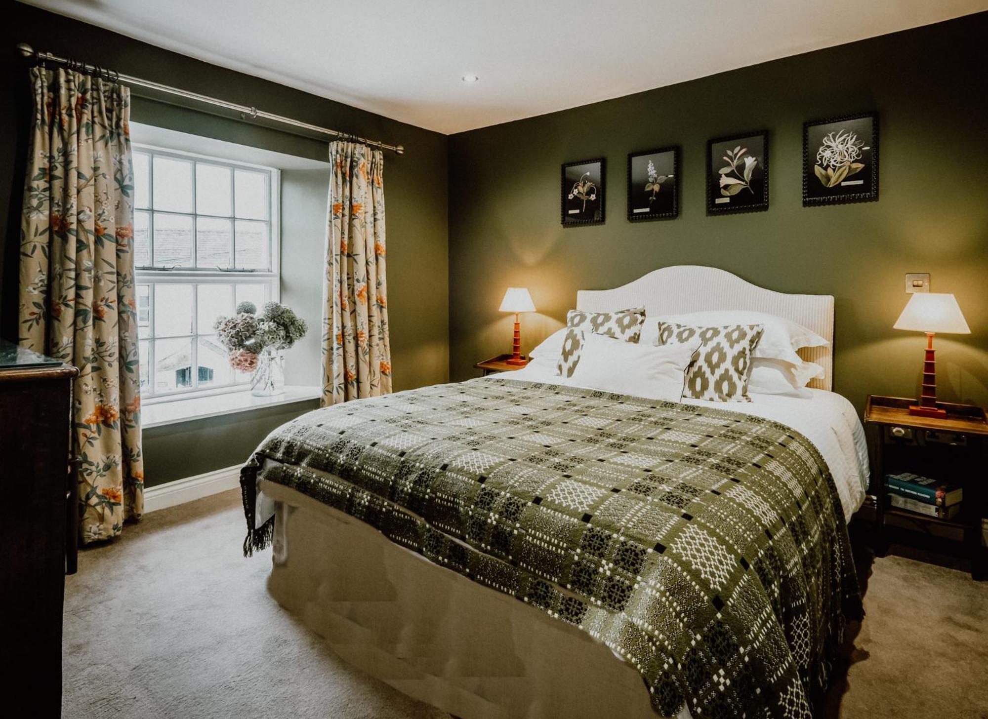 The Hare & Hounds Inn Bowland Bridge Exteriér fotografie